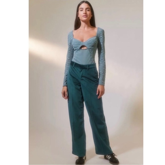 Out From Under Dark Romantic Lace Bodysuit  Size S - Picture 2 of 5